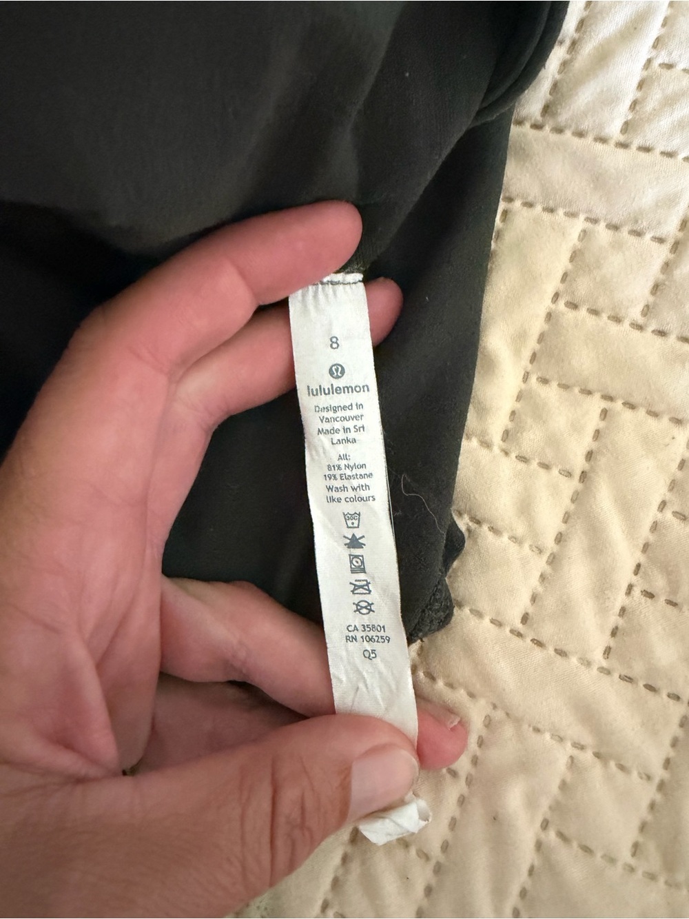 Lululemon - Picture 5 of 6